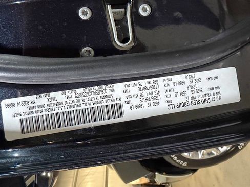 Used 2013 RAM 2500 Tradesman w/ Chrome Appearance Group image 37