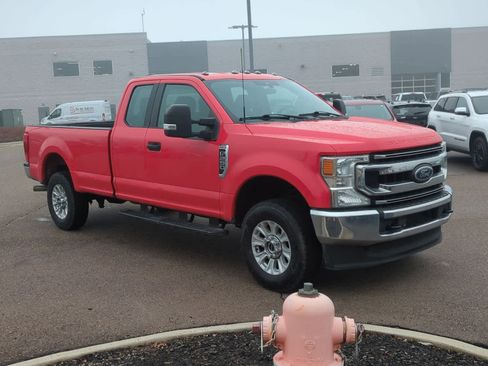 Used 2022 Ford F250 XL w/ STX Appearance Package image 2