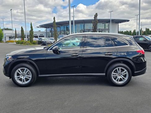 Used 2024 Mercedes-Benz GLC 300 4MATIC w/ Driver Assistance Package image 3