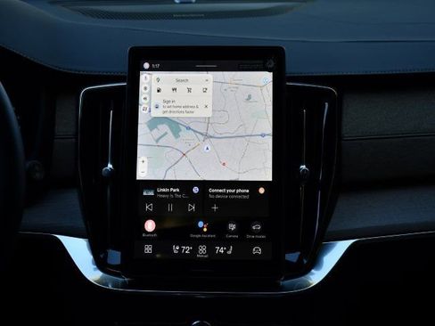 New 2026 Volvo XC90 B6 Plus w/ Protection Package Premier image 25