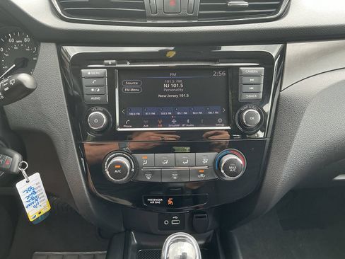 Used 2020 Nissan Rogue Sport S AWD/4WD image 19
