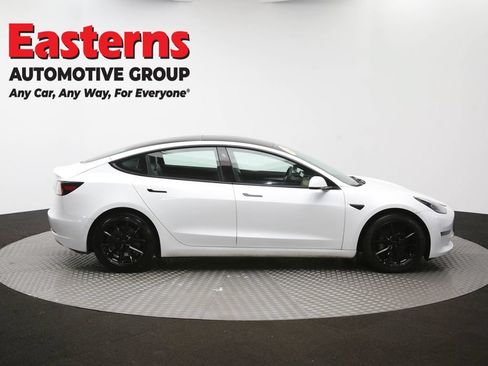 Used 2022 Tesla Model 3 Long Range AWD/4WD image 39