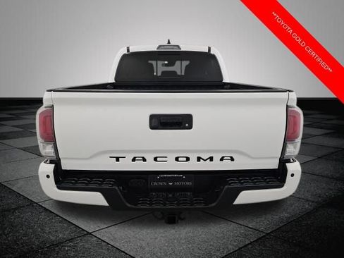 Certified 2021 Toyota Tacoma TRD Off-Road w/ Technology Package AWD/4WD image 5