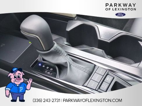 Used 2025 Toyota Camry SE w/ Convenience Package FWD image 25