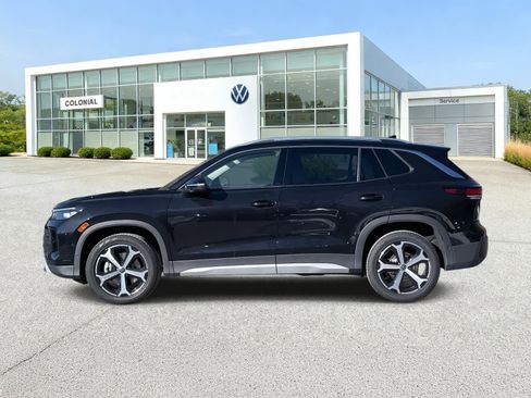 New 2026 Volkswagen Tiguan SE image 2