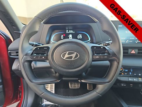 Certified 2025 Hyundai Elantra Sport FWD image 19