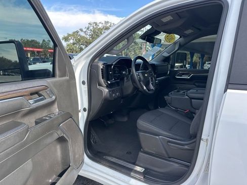 Used 2024 Chevrolet Silverado 2500 LT image 7