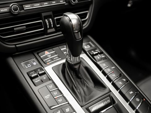Used 2021 Porsche Macan S AWD/4WD image 51