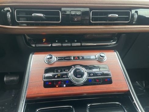Used 2022 Lincoln Aviator Reserve w/ Equipment Group 201A image 36