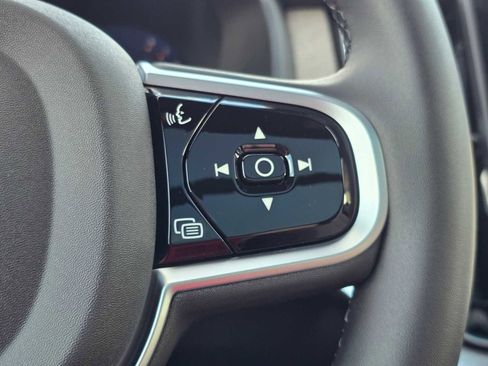 New 2026 Volvo XC90 B6 Plus w/ Protection Package Premier image 33