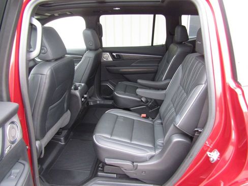 Used 2025 Buick Enclave Avenir w/ Super Cruise Package image 39