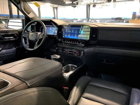Used 2024 Chevrolet Silverado 1500 LT Trail Boss w/ LT Trail Boss Premium Package AWD/4WD image 14