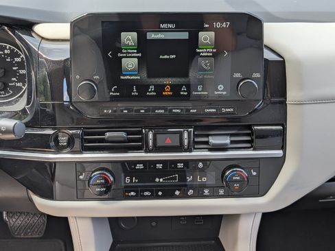 Used 2025 Nissan Pathfinder SL AWD/4WD image 26
