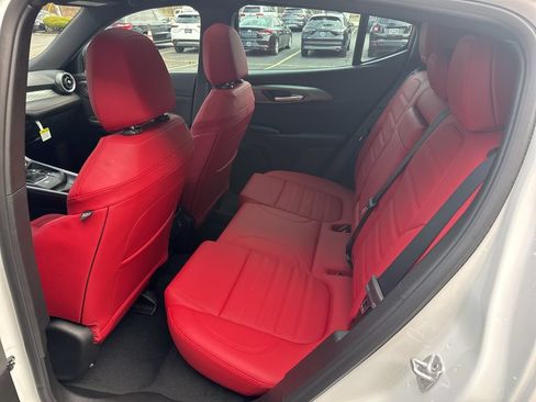 New 2026 Alfa Romeo Tonale AWD/4WD image 18