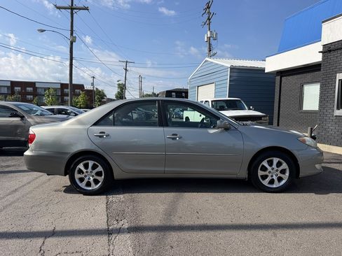 Used 2005 Toyota Camry LE FWD image 8