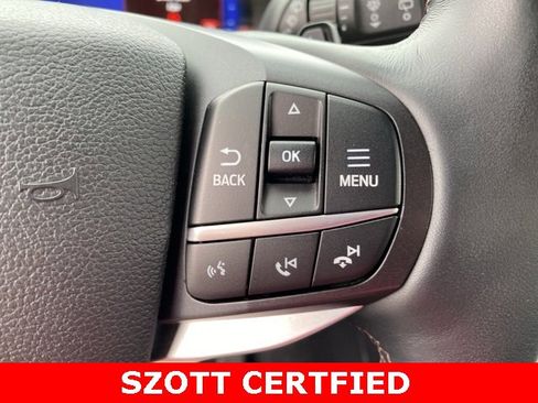 Used 2020 Ford Explorer Platinum w/ Premium Technology Package image 21