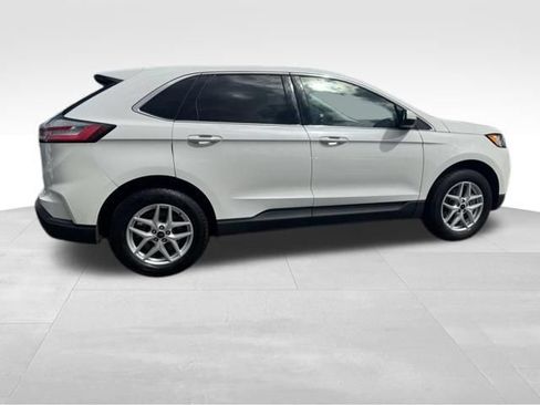 Used 2023 Ford Edge SEL AWD/4WD image 3