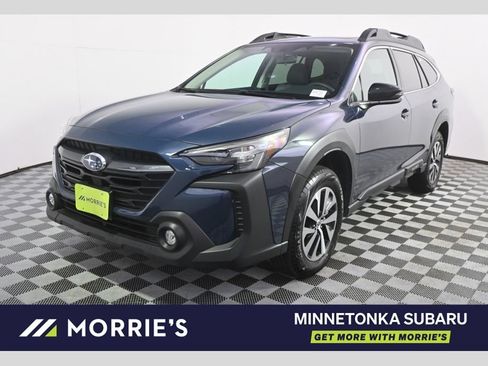 Used 2025 Subaru Outback Premium AWD/4WD image 1