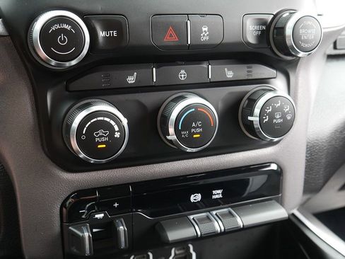 Used 2021 RAM 2500 Big Horn w/ Level 1 Equipment Group AWD/4WD image 42