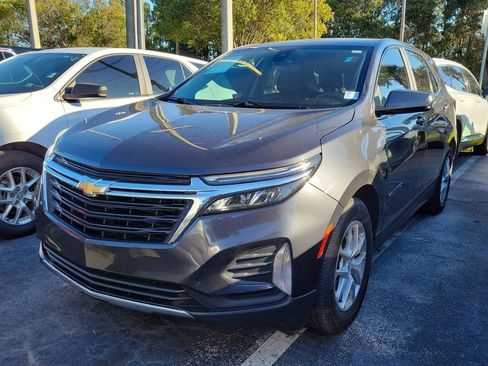 Used 2023 Chevrolet Equinox LT image 2