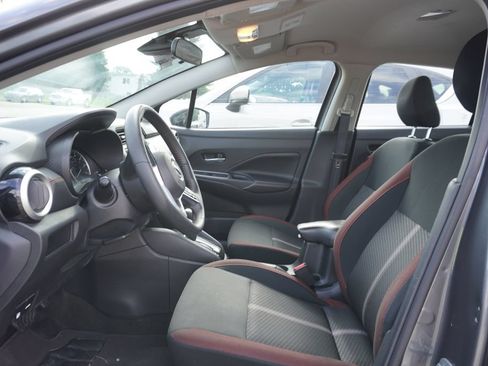 Used 2024 Nissan Versa SR FWD image 2