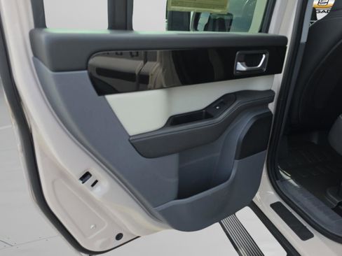 Used 2025 INEOS Grenadier AWD/4WD image 29