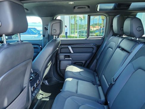 Used 2023 Land Rover Defender 110 X-Dynamic SE AWD/4WD image 15