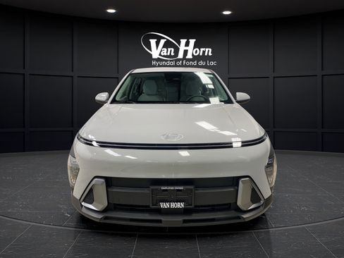 New 2026 Hyundai Kona SE AWD/4WD image 9