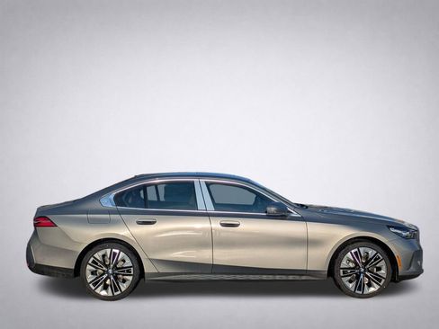New 2026 BMW 530i xDrive w/ Premium Package AWD/4WD image 3