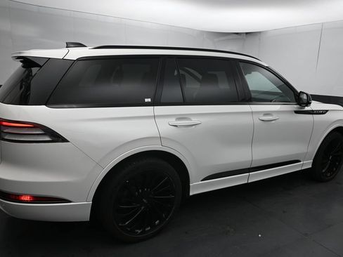 Used 2025 Lincoln Aviator Reserve w/ Luxury Package AWD/4WD image 12