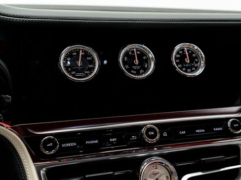 New 2025 Bentley Flying Spur Plug-In Hybrid image 41