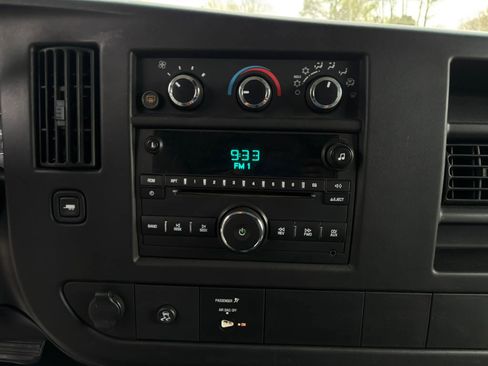 Used 2008 Chevrolet Express 3500 Extended Passenger w/ LT Preferred Equipment Group image 20