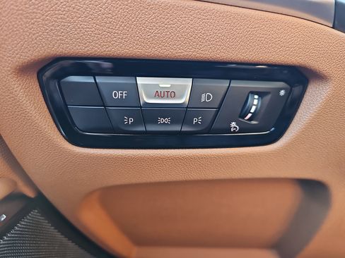 New 2026 BMW 330i Sedan w/ Premium Package image 28