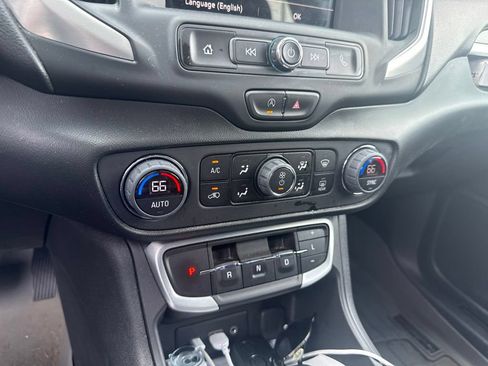 Used 2022 GMC Terrain SLE w/ Driver Convenience Package AWD/4WD image 15