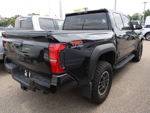 Used 2025 Toyota Tacoma TRD Off-Road AWD/4WD image 7
