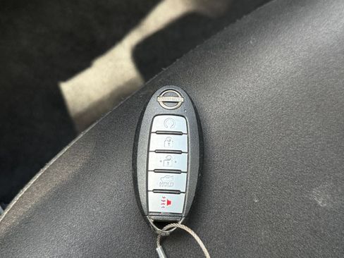 Used 2025 Nissan Altima 2.5 SV FWD image 16