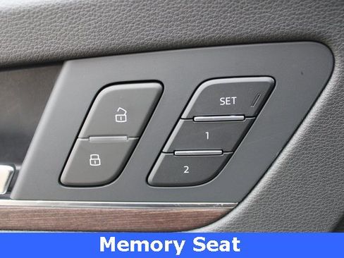 Used 2025 Audi Q5 2.0T Premium Plus w/ Premium Plus Package image 4