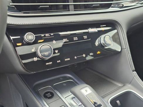 New 2026 INFINITI QX60 Sport image 35