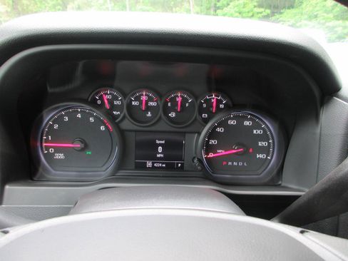 Used 2023 GMC Sierra 2500 Pro w/ Convenience Package AWD/4WD image 10