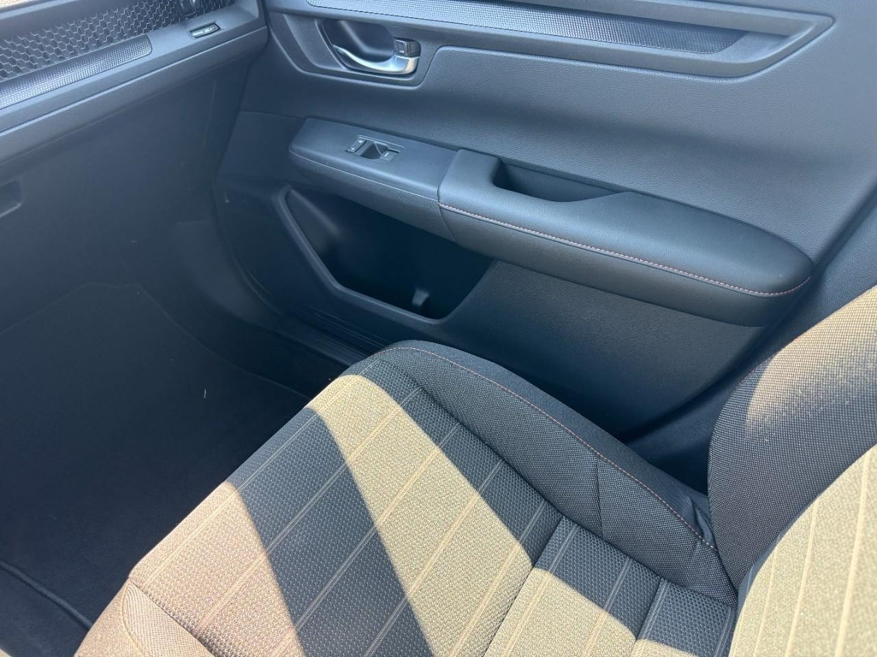 Certified 2025 Honda CR-V Sport image 18
