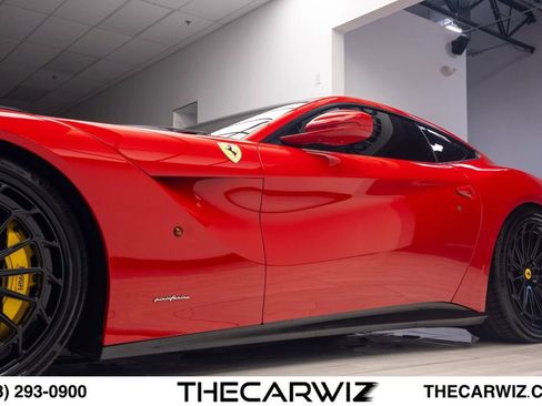 Used 2016 Ferrari F12 Berlinetta RWD image 14