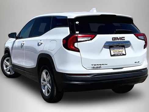 Certified 2024 GMC Terrain SLE FWD image 4