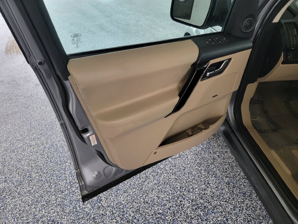 Used 2013 Land Rover LR2 AWD/4WD image 16
