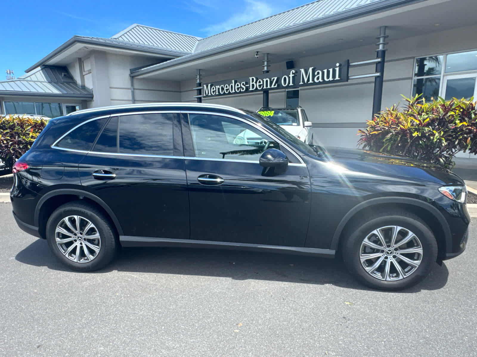 Used 2026 Mercedes-Benz GLC 300 image 3