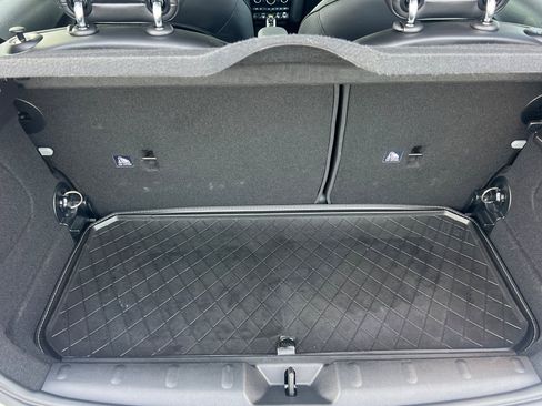 Used 2024 MINI Cooper SE w/ Signature Upholstery Package image 34