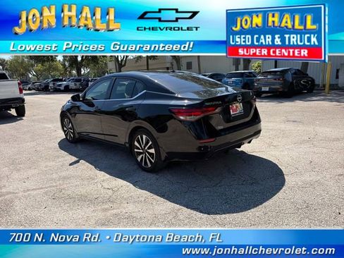 Used 2025 Nissan Sentra SV w/ SV Premium Package FWD image 9