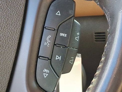 Used 2017 Buick Enclave Leather image 24