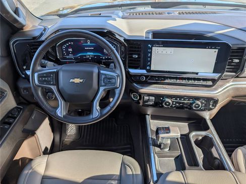 Used 2024 Chevrolet Silverado 1500 LTZ w/ Z71 Off-Road Package image 17