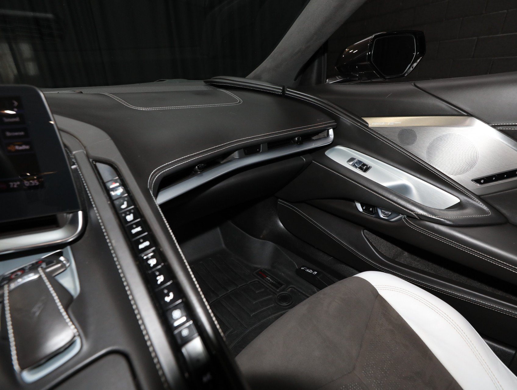 Used 2021 Chevrolet Corvette Stingray Premium Conv w/ Z51 Performance Package RWD image 67