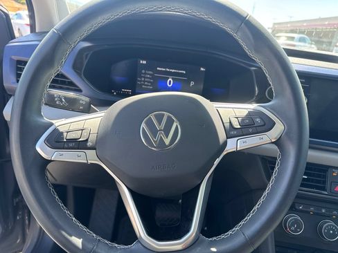 Used 2022 Volkswagen Taos SE FWD image 16
